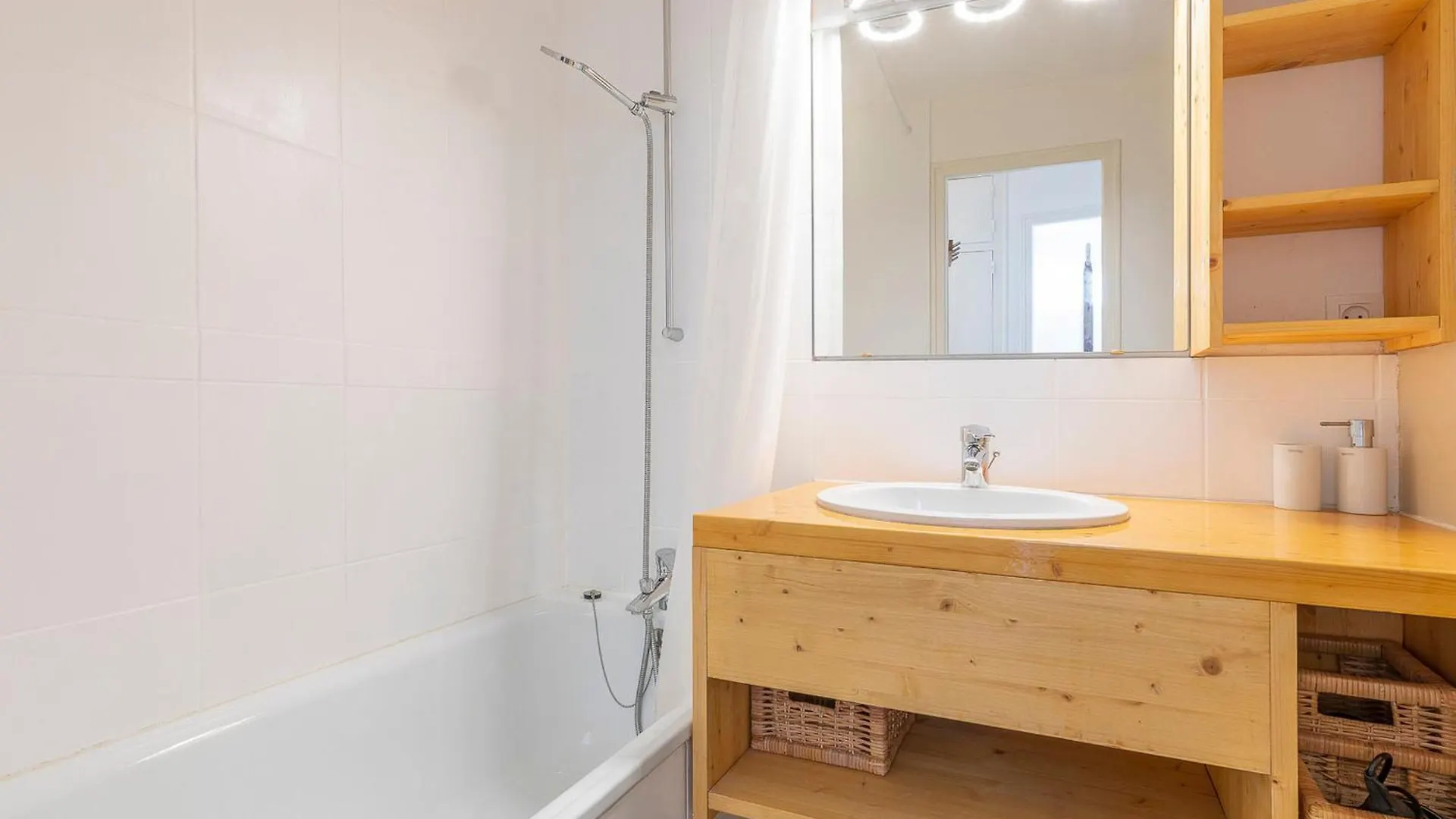 Apartment Charmant 2 Pieces, Balcon Sud, Tv, Wifi, Casier A Skis - Fr-1-314-217 Morzine
